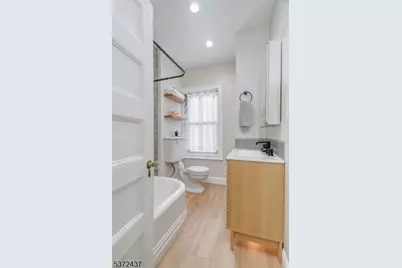 132 W 6th Ave, Roselle, NJ 07203 - Photo 20