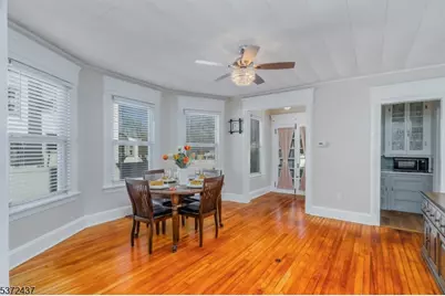 132 W 6th Ave, Roselle, NJ 07203 - Photo 8