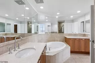 8100 River Rd, North Bergen Twp., NJ 07047 - Photo 12