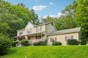 7 Parks Ln, Vernon, NJ 07461 - Photo 1