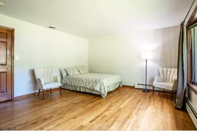 19 Reynolds Ave, Parsippany, NJ 07054 - Photo 16