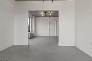 65 McWhorter, Newark, NJ 07105 - Photo 18