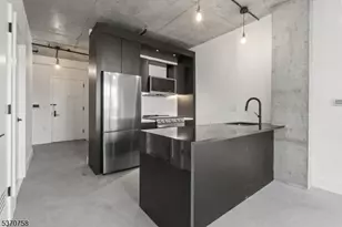 65 McWhorter, Newark, NJ 07105 - Photo 8