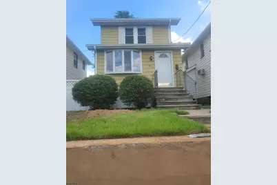 614 10th St, Lyndhurst Township, NJ 07071 - Photo 1