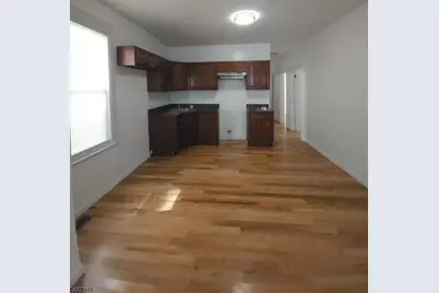 166 Goodwin Ave, Newark, NJ 07112 - Photo 2