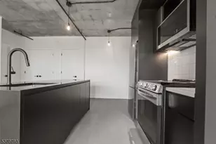 65 McWhorter, Newark, NJ 07105 - Photo 12