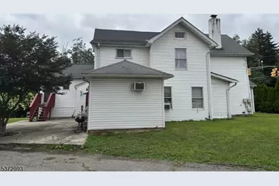 27 Roseland Ave, Roseland, NJ 07068 - Photo 2