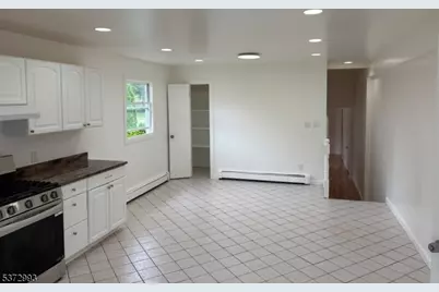 27 Roseland Ave, Roseland, NJ 07068 - Photo 4