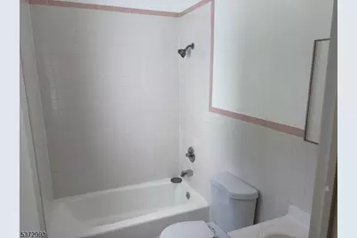 27 Roseland Ave, Roseland, NJ 07068 - Photo 12