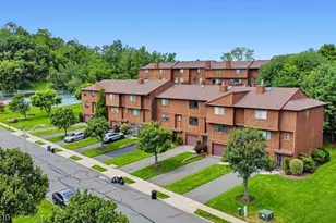 51 Metro Vista Dr, Hawthorne, NJ 07506 - Photo 1