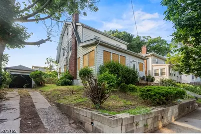 87 Pine Grove Ter, Newark, NJ 07106 - Photo 1