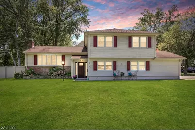 1466 Lamberts Mill Rd, Scotch Plains Township, NJ 07076 - Photo 2
