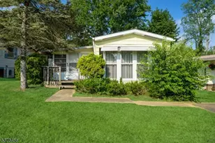 195 W Main St Unit, Chester, NJ 07930 - Photo 1