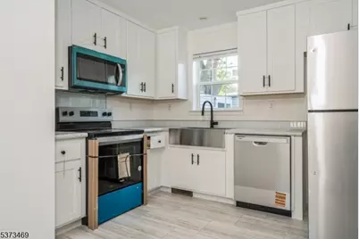 195 W Main St Unit #22, Chester, NJ 07930 - Photo 6