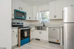 195 W Main St Unit, Chester, NJ 07930 - Photo 6