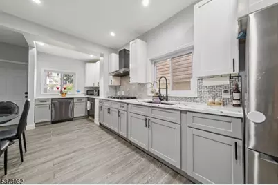 297 W Runyon St, Newark, NJ 07108 - Photo 2