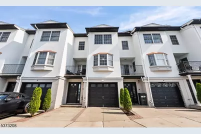 21 Harbor Front Ter, Elizabeth, NJ 07206 - Photo 1