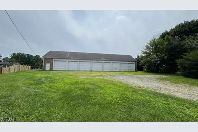 98 Henderson St, Phillipsburg, NJ 08865 - Photo 2