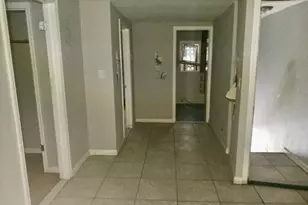 648 S 11th St, Newark, NJ 07103 - Photo 8