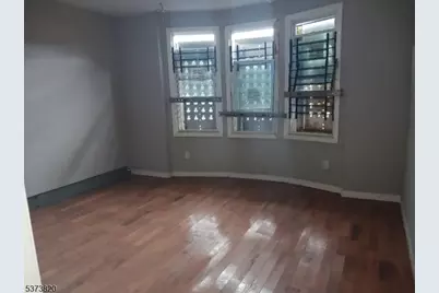 648 S 11th St, Newark, NJ 07103 - Photo 4