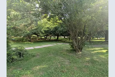 543 W 8th St, Plainfield, NJ 07060 - Photo 16