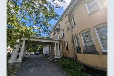 543 W 8th St, Plainfield, NJ 07060 - Photo 2