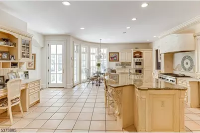 21 Stoningham Dr, Warren Township, NJ 07059 - Photo 10