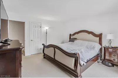 19 Guenevere Way Ondo, Berkeley Heights Township, NJ 07922 - Photo 4