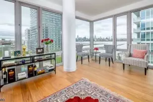 2 Shore Ln, Jersey City, NJ 07310 - Photo 12