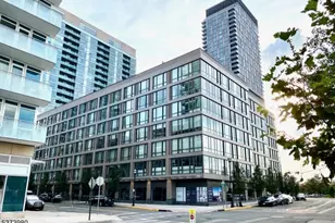 2 Shore Ln, Jersey City, NJ 07310 - Photo 34