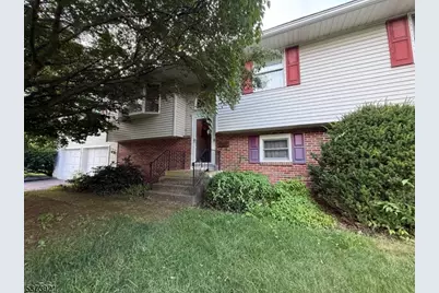 733 Franklin St, Belvidere, NJ 07823 - Photo 1