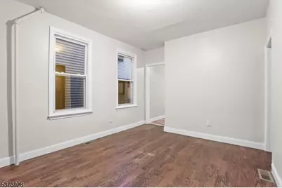 79 Irving St, Newark, NJ 07104 - Photo 8