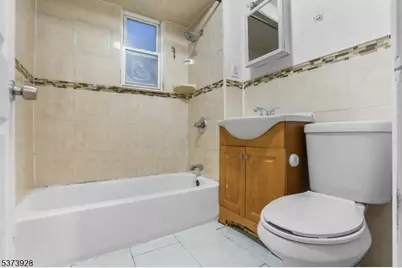 79 Irving St, Newark, NJ 07104 - Photo 16