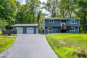 6 Juniper Rd, Vernon, NJ 07422 - Photo 1