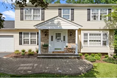 15 Phyllis Ct, Wayne, NJ 07470 - Photo 1