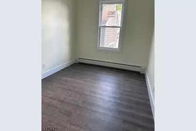 19 White St, Paterson, NJ 07522 - Photo 2