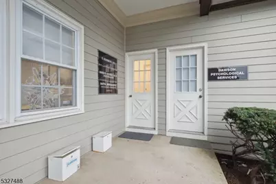 10 Shawnee Dr, Watchung, NJ 07069 - Photo 12