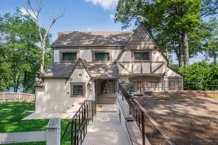 67 Wildwood Rd, Jefferson Township, NJ 07438 - Photo 1