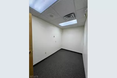 481 Memorial Pkwy, Phillipsburg, NJ 08865 - Photo 22