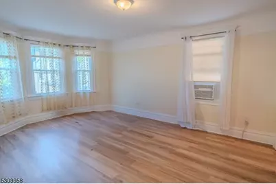 95 Beech St, East Orange, NJ 07018 - Photo 16