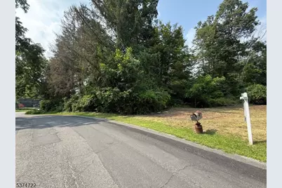 15 Bernard Dr, Andover Township, NJ 07860 - Photo 4