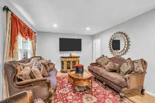 28 Hawthorn Dr, Edison Twp., NJ 08820 - Photo 22