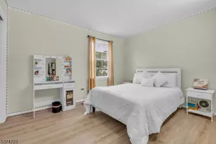 28 Hawthorn Dr, Edison Twp., NJ 08820 - Photo 36