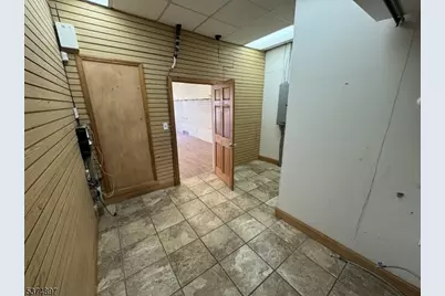 324 Orange Rd, Montclair, NJ 07042 - Photo 4