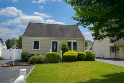 428 Howard Ave, Middlesex, NJ 08846 - Photo 1