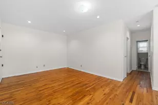 239 Crescent Ln, Cliffside Park, NJ 07010 - Photo 8