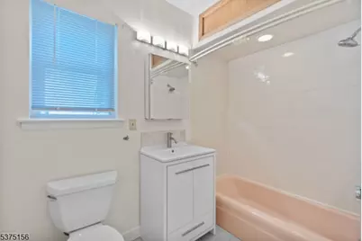 239 Crescent Ln, Cliffside Park, NJ 07010 - Photo 12