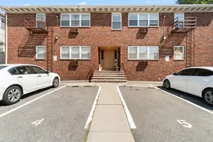 239 Crescent Ln, Cliffside Park, NJ 07010 - Photo 16