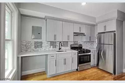 104 A Yale Ave, Jersey City, NJ 07304 - Photo 18