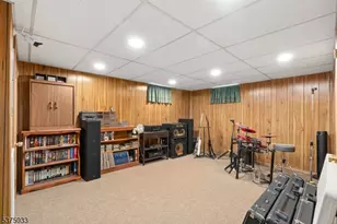 8 Ellen Dr, Rockaway Township, NJ 07866 - Photo 22